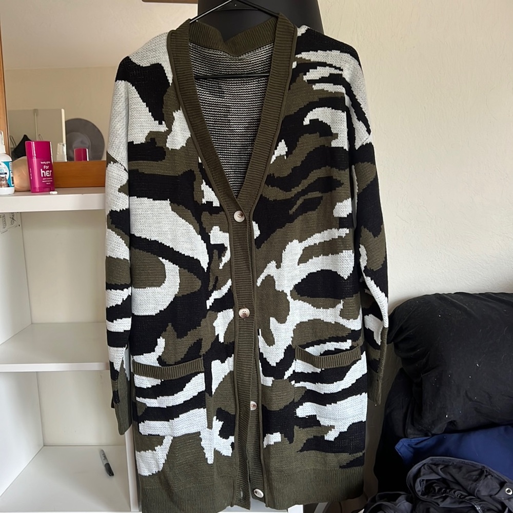 Oversized Large Cameo Button Cardigan